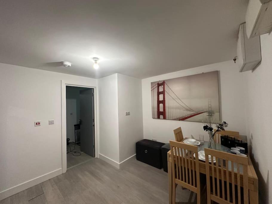 Sapphire Suite Бедфорд Экстерьер фото